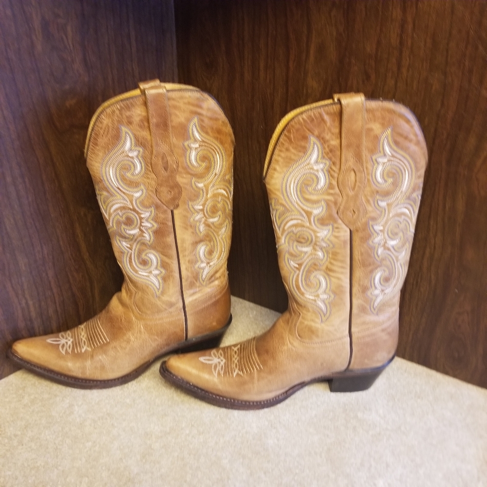 Leather Old West tan size 7 ladies cowboy boots